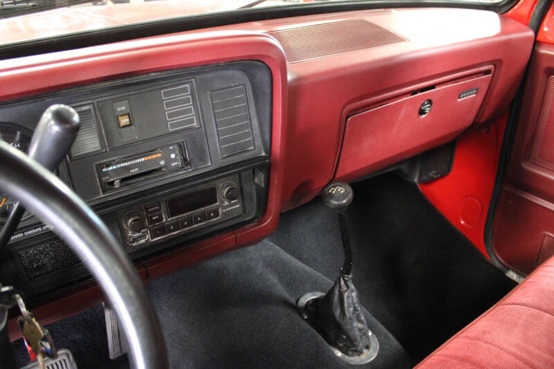 1989 Dodge D150 Pickup