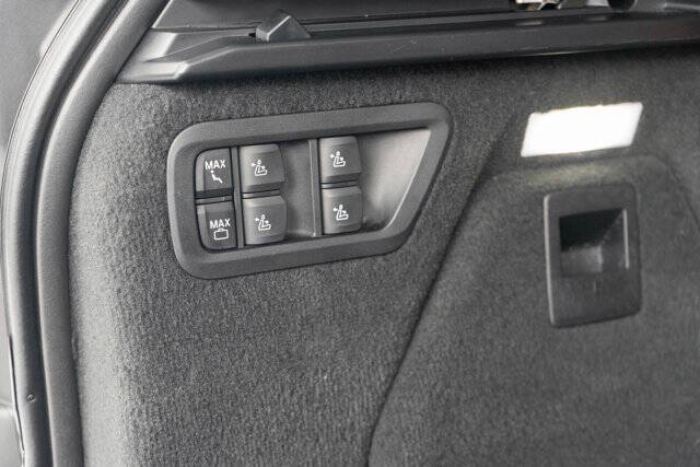 2023 BMW X7 60