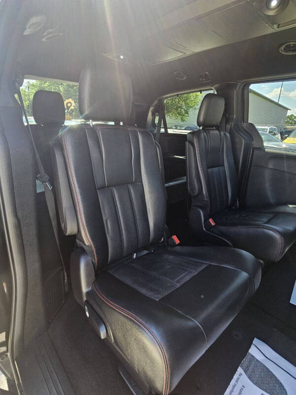 2016 Dodge Grand Caravan R/T