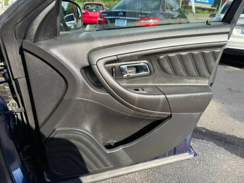 2011 Ford Taurus SEL