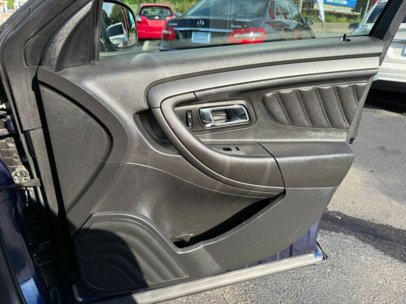2011 Ford Taurus SEL