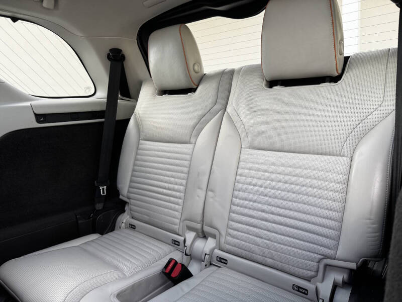 2017 Land Rover Discovery HSE Luxury