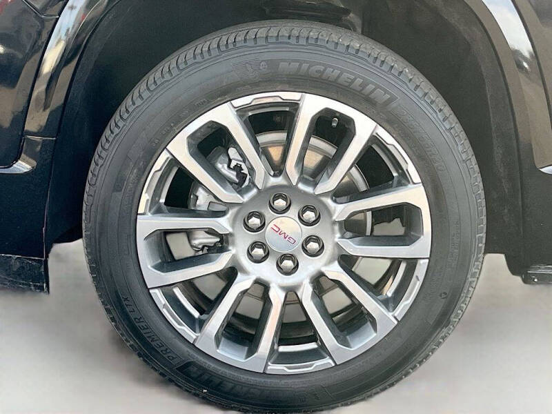 2023 GMC Acadia Denali