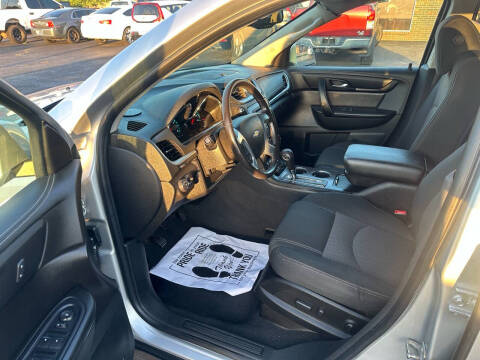 2017 Chevrolet Traverse LT