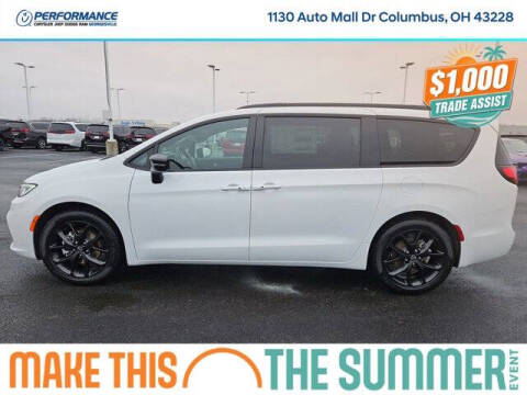 2026 Chrysler Pacifica Select