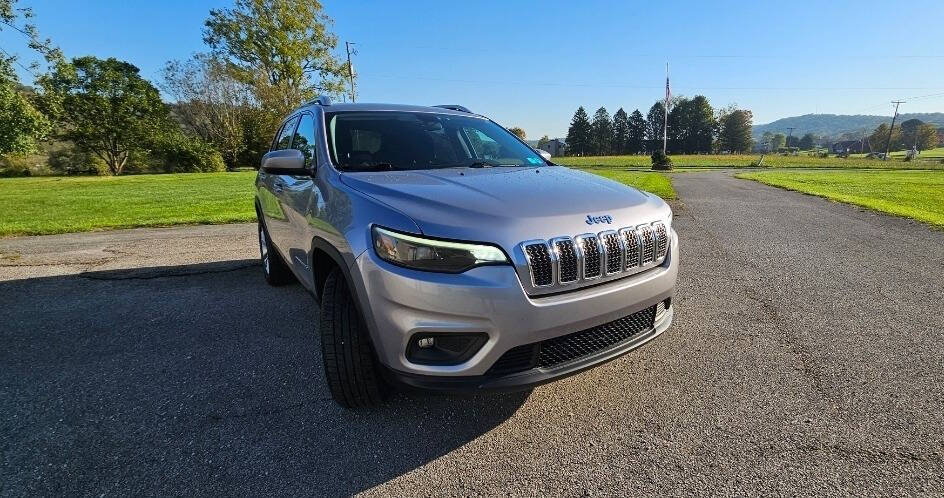 2019 Jeep Cherokee for sale at Art's Used Cars in Winfield, WV