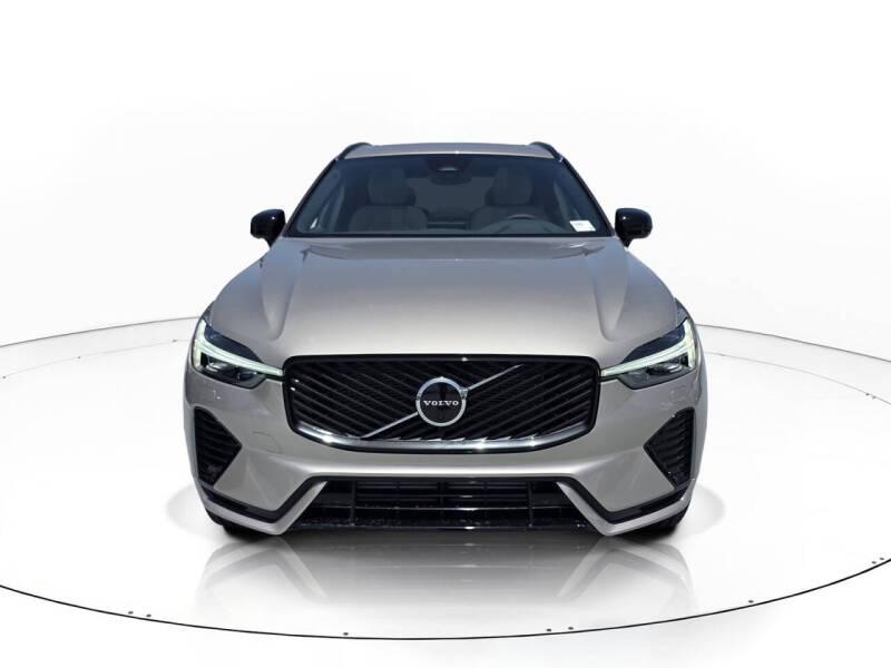 2026 Volvo XC60 T8 Plus