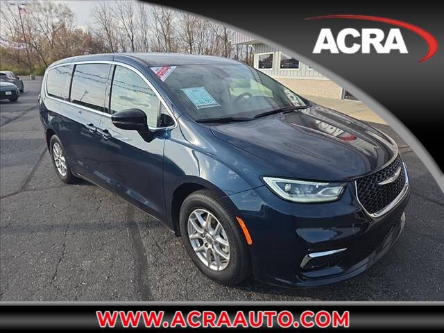 2024 Chrysler Pacifica Touring L