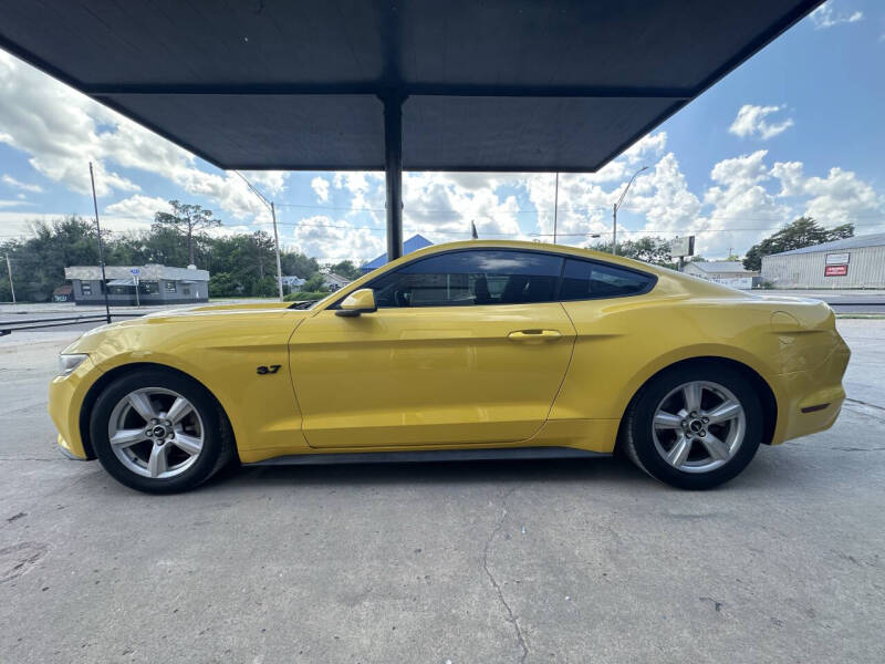 2017 Ford Mustang V6