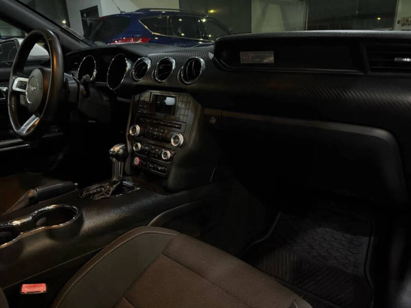 2015 Ford Mustang V6