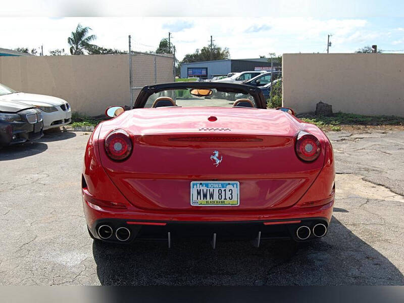 2016 Ferrari California T