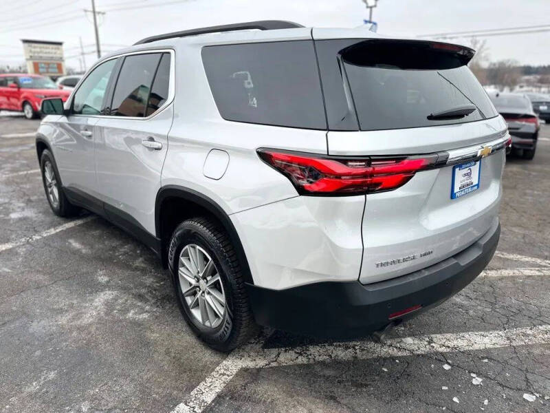 2022 Chevrolet Traverse LT Cloth