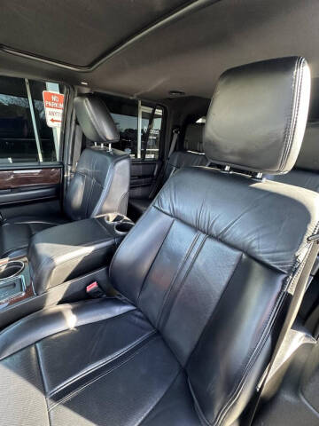 2017 Lincoln Navigator Select