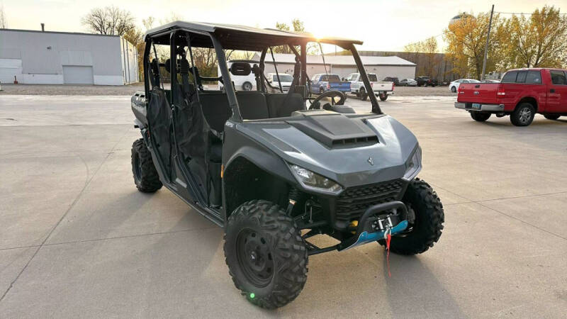 2024 Segway UT10 CREW