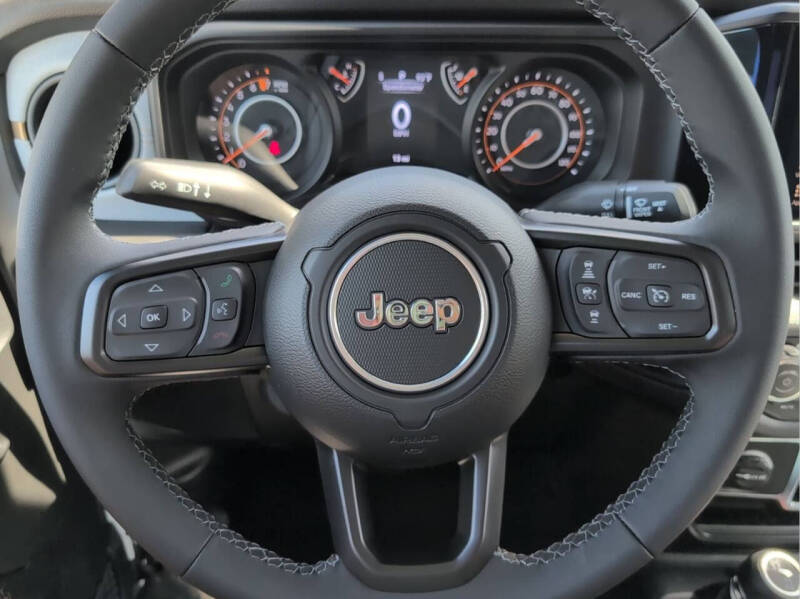 2025 Jeep Gladiator Sport