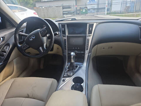 2015 Infiniti Q50 Premium