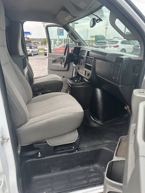 2017 Chevrolet Express 2500