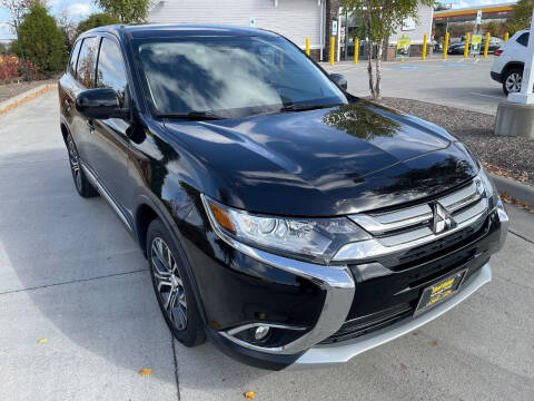 2017 Mitsubishi Outlander for sale at Shell Motors in Chantilly VA