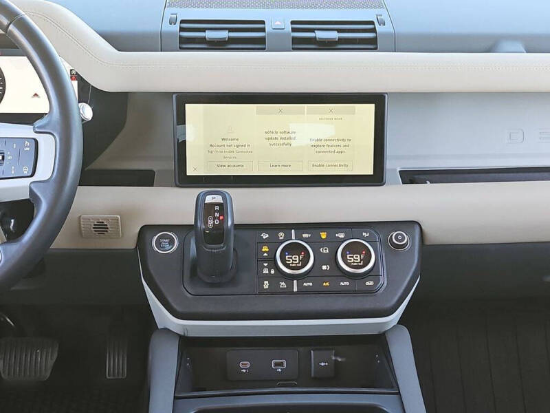 2020 Land Rover Defender 110 SE