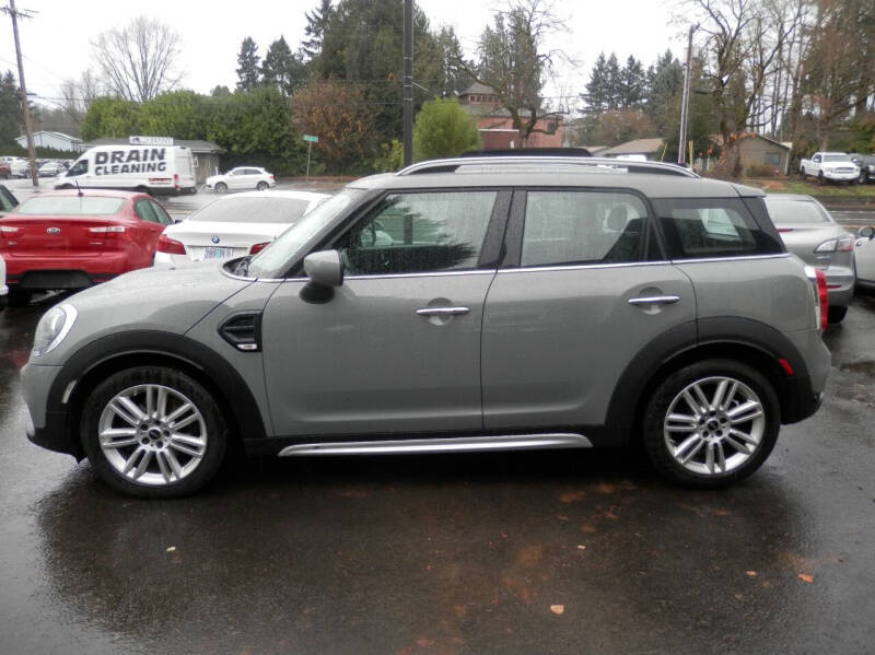 2020 MINI Countryman Base's photo