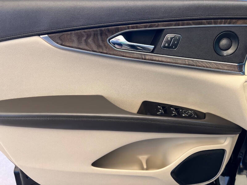 2019 Lincoln Nautilus Reserve