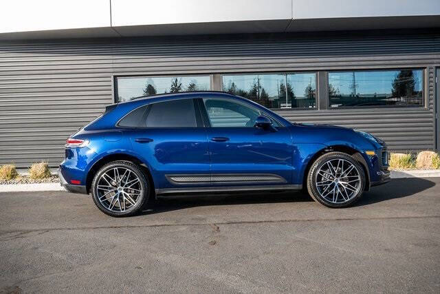 2025 Porsche Macan