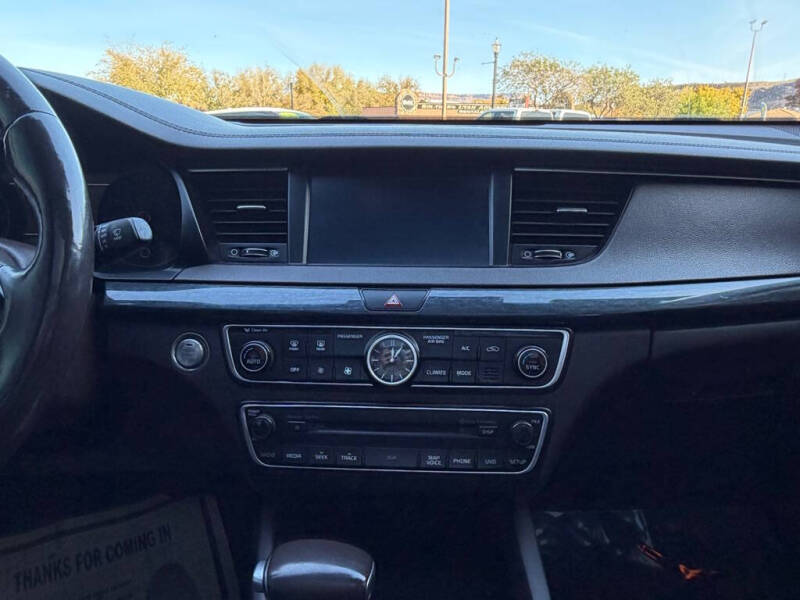 2017 Kia Cadenza Premium