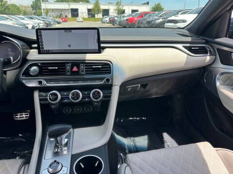 2023 Genesis G70