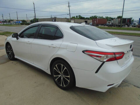 2020 Toyota Camry SE Nightshade