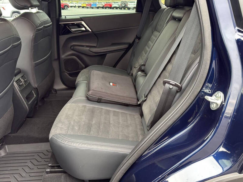 2022 Mitsubishi Outlander SE