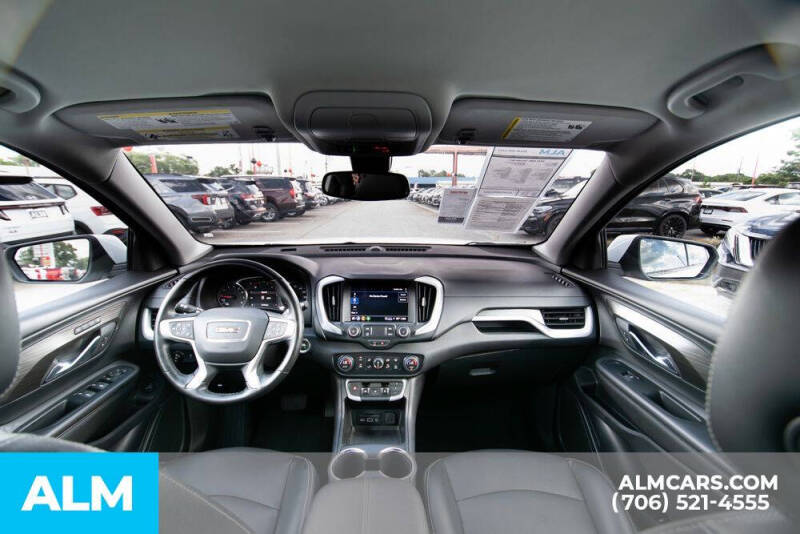 2023 GMC Terrain SLT