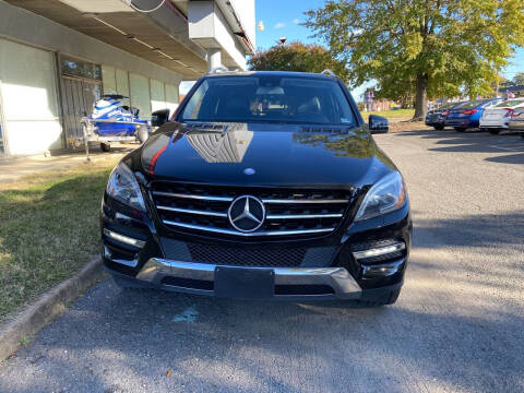 2013 Mercedes-Benz M-Class for sale at Carz Unlimited in Richmond VA
