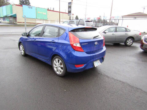 2012 Hyundai Accent SE