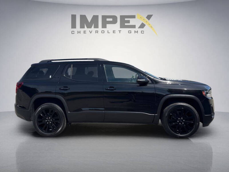 2023 GMC Acadia SLE