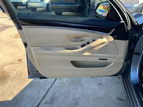 2011 BMW 5 Series 528i