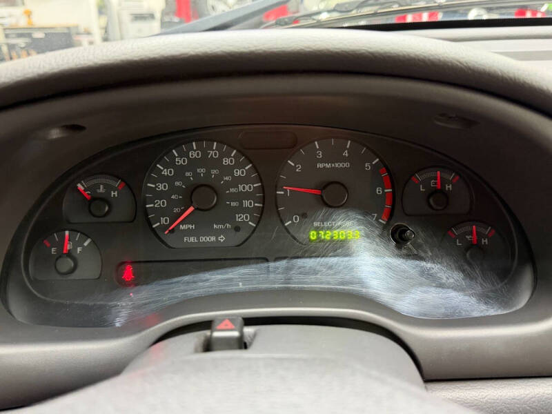 2003 Ford Mustang