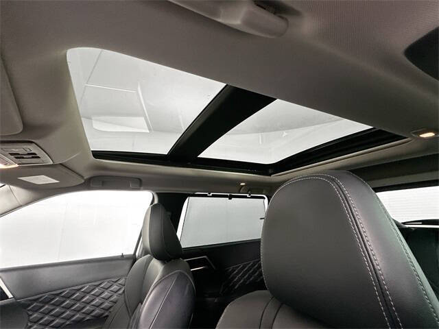 2023 Mitsubishi Outlander PHEV SEL