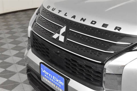 2024 Mitsubishi Outlander ES