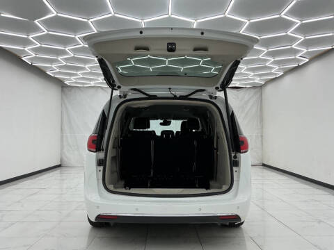 2022 Chrysler Pacifica Touring L