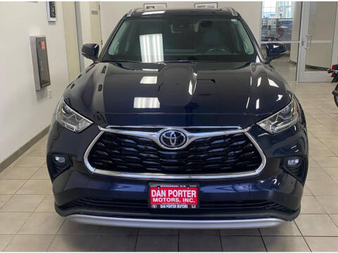 2021 Toyota Highlander for sale at DAN PORTER MOTORS in Dickinson ND
