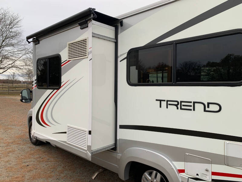 2016 Winnebago TREND