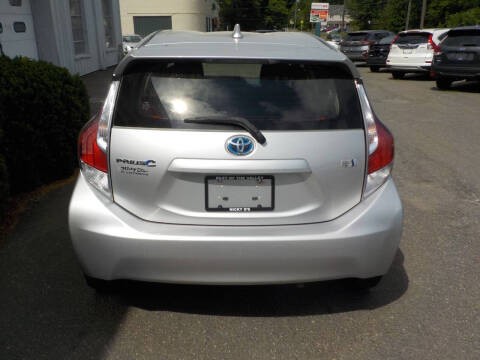 2016 Toyota Prius c Two