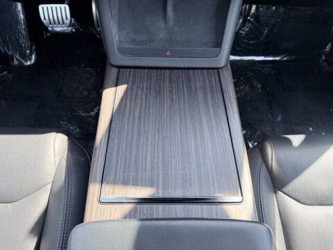 2023 Tesla Model X Standard Range
