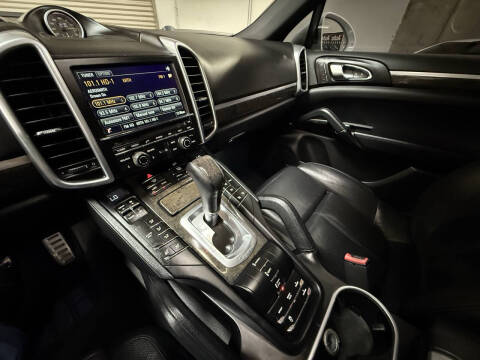 2016 Porsche Cayenne S E-Hybrid