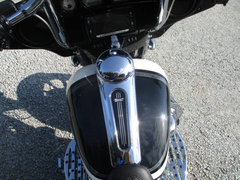 2017 Harley-Davidson Street Glide Special