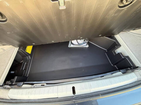 2014 Toyota Prius Two