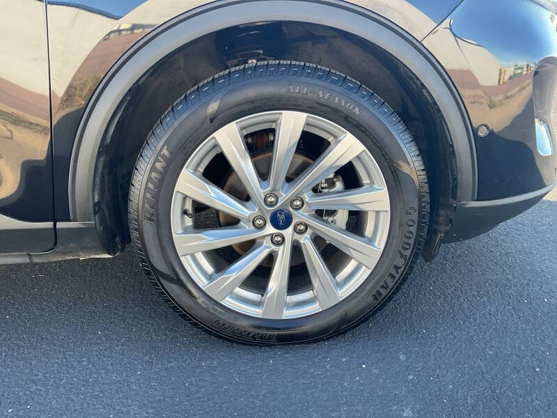 2021 Ford Escape Titanium