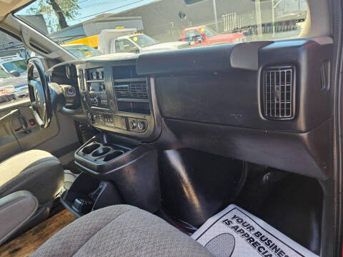 2016 GMC Savana 3500