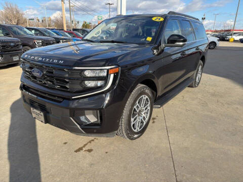 2025 Ford Expedition MAX Active