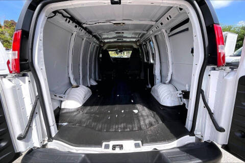 2023 Chevrolet Express 2500